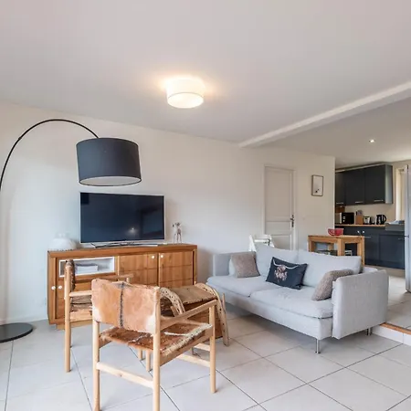 Clos Augustine Furnished Flat דירה